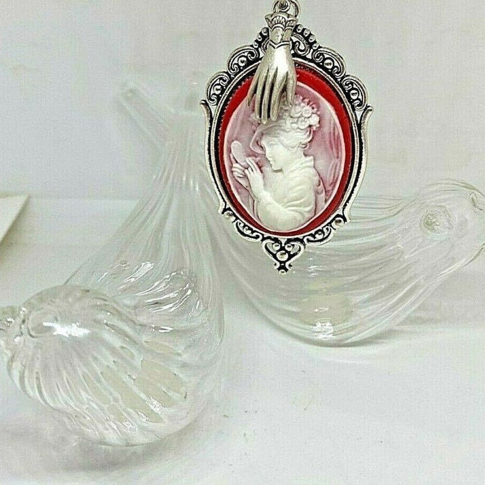 Lady Cameo French Victorian Hand Glove Necklace Anniversary Birthday Mom Wife 28$